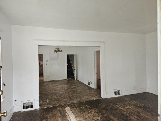 Foto del edificio - 3273 N Detroit Ave