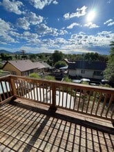 Building Photo - 440 W 4th St