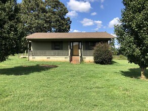 Building Photo - 6511 W Oak Hwy