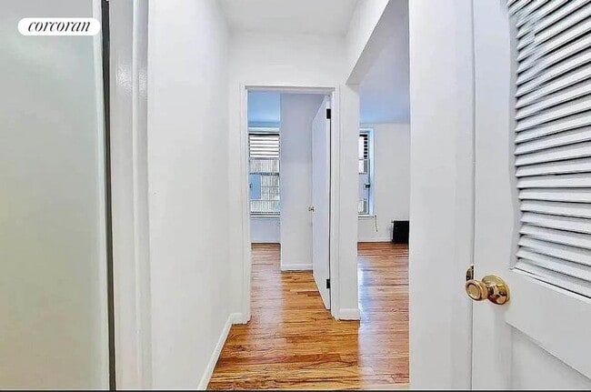 Building Photo - 1628 3rd Ave