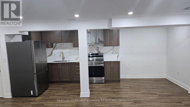 Building Photo - 53 Larry Cres