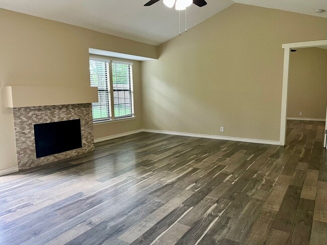 Building Photo - 3/2/2 Single Story Hidden Gem ~ Conveniently Located to RAFB, SAMMC & shopping ~ Move in Ready!
