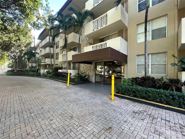Building Photo - 1805 Sans Souci Blvd