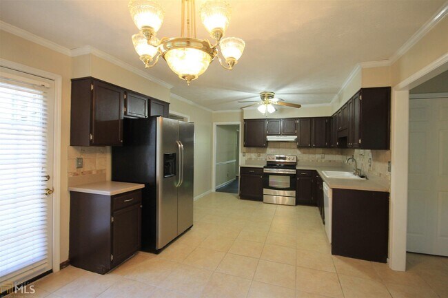 Building Photo - 2207 Heritage Trace View