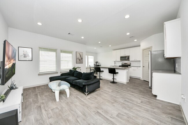 Building Photo - 7706 Caspian Rnch Dr