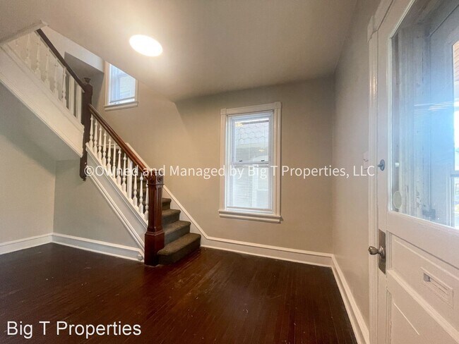 Building Photo - 3 br, 1 bath House - 209 W 19th Street