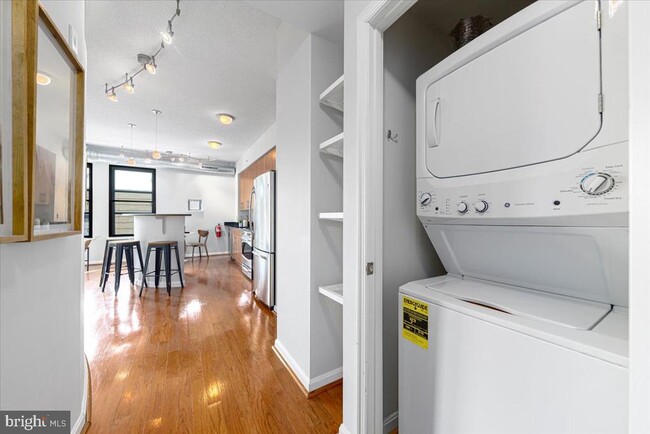 Foto del edificio - 1390 Kenyon St NW