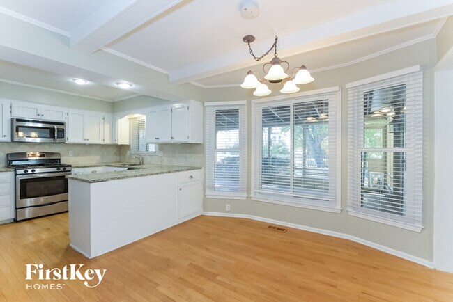 Foto del edificio - 1613 E Frontier Ln
