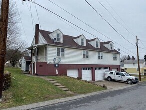 Building Photo - 387 Brush Ave