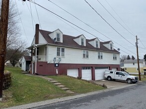 Building Photo - 387 Brush Ave