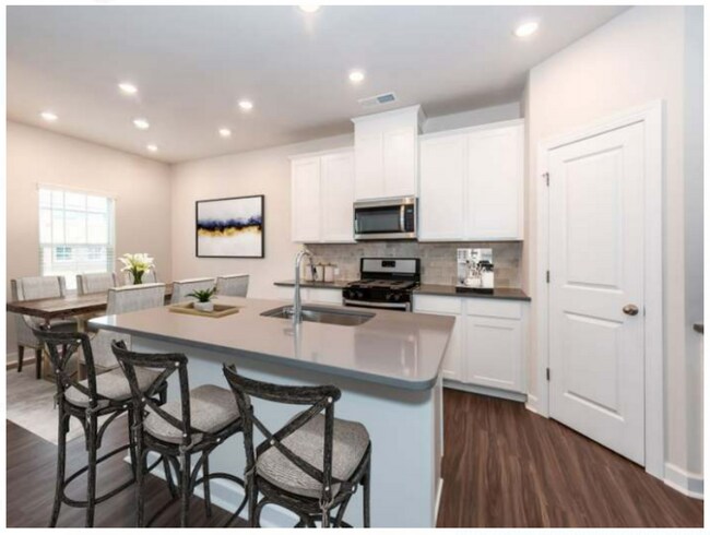 Foto del edificio - 12421 Larue Ln