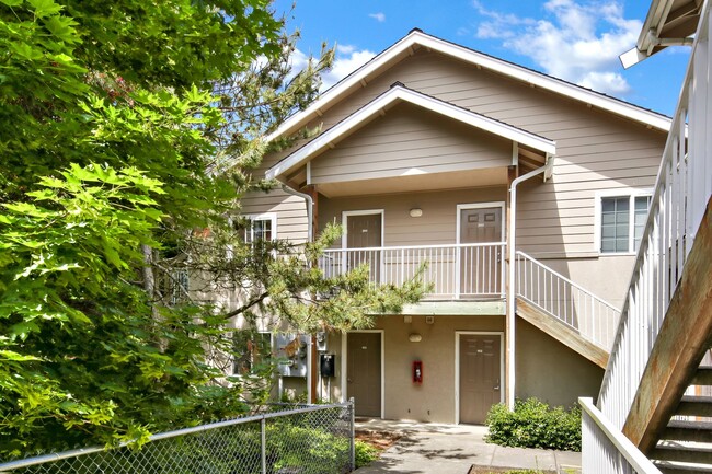 Building Photo - Affordable 2 Bedroom Apartment - Close to WWU