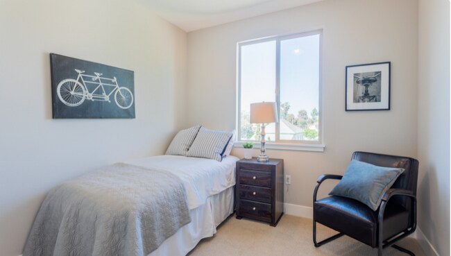 Foto del edificio - 288 Sunflower Ln