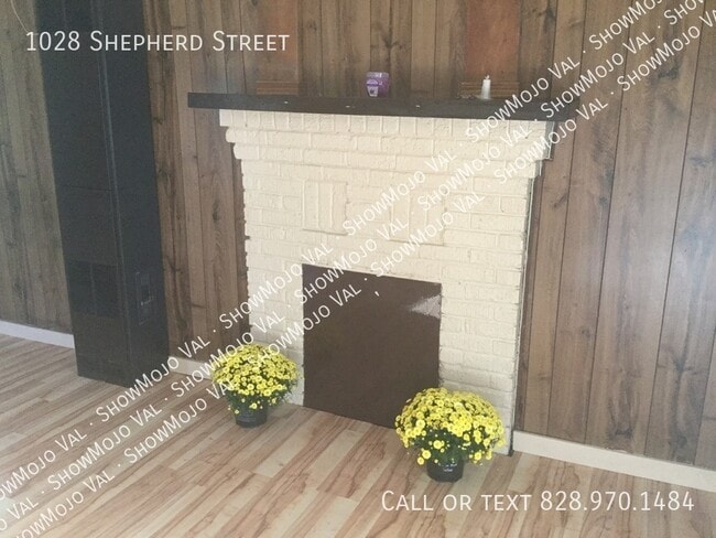 Foto del edificio - 1028 Shepherd St