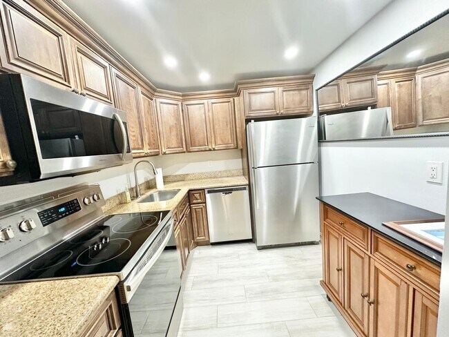 Building Photo - 470 NW 20th St