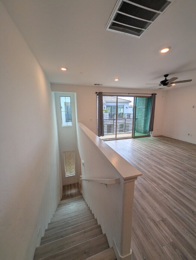 Foto del edificio - 563 N Cindy Ln