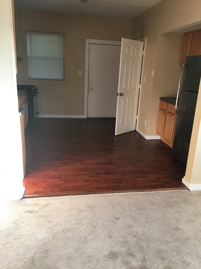 Cocina - 3824 Liberty Ave