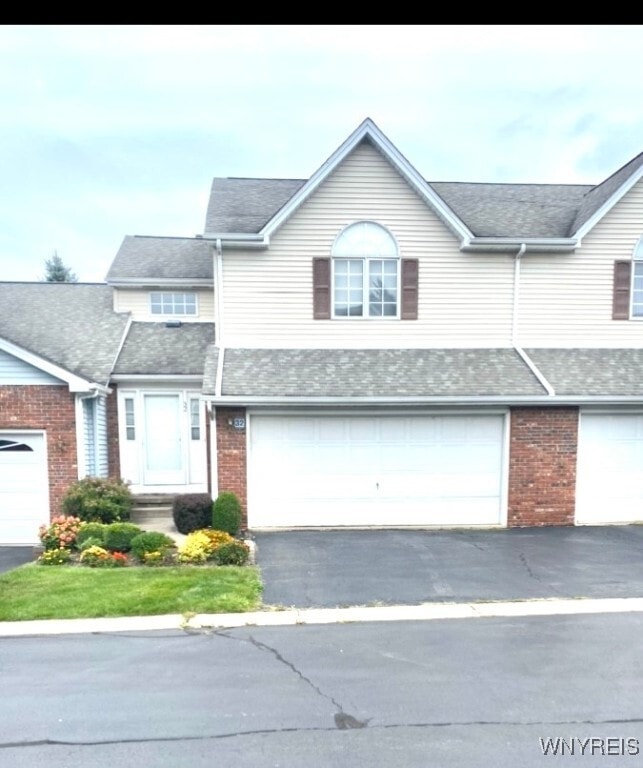 Foto principal - 32 N Hill Dr