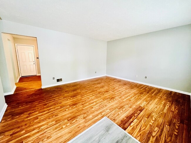 Building Photo - **COMING SOON** Updated 3BR Ranch in Shive...