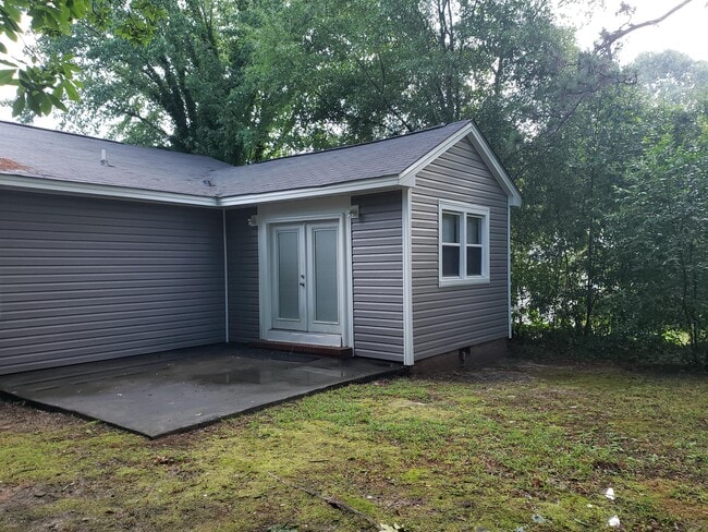 Building Photo - 950 McKimmon Rd