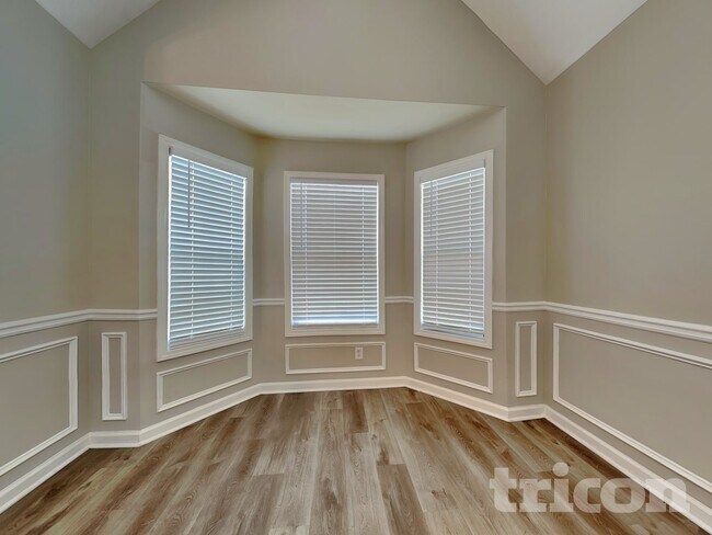 Foto del edificio - 2940 Emerald Springs Dr