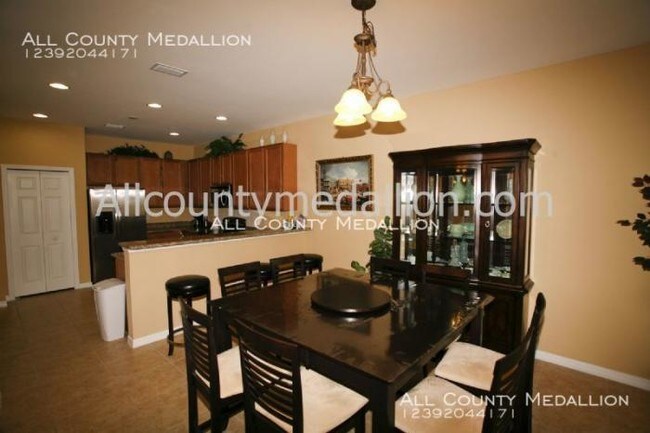 Building Photo - 3 bedroom in North Fort Myers FL 33917