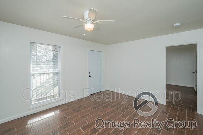 Building Photo - 1505 7th Ave