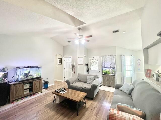 Building Photo - 132 Wright Cir