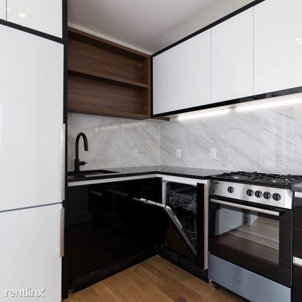 Foto del edificio - 581 Ocean Pkwy