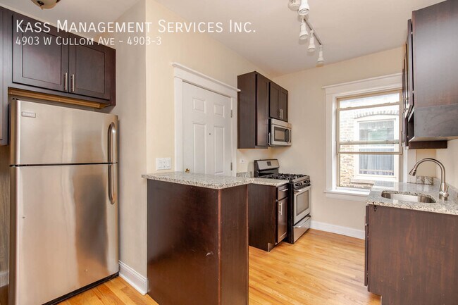 Foto del edificio - 4903 W Cullom Ave