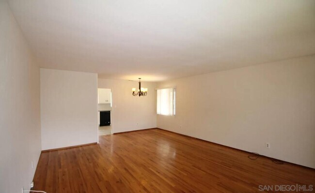 Foto del edificio - 6779 Rosefield Dr