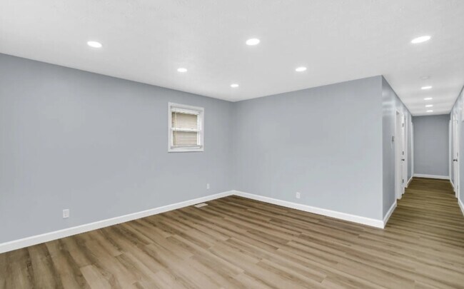 Foto del edificio - 3106 N Harding St