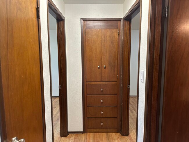 Foto del edificio - 2427 Gibson Rd