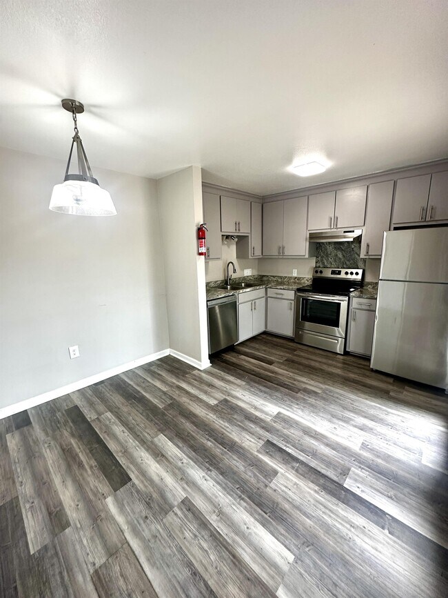 Building Photo - 1814 Fox Run Dr