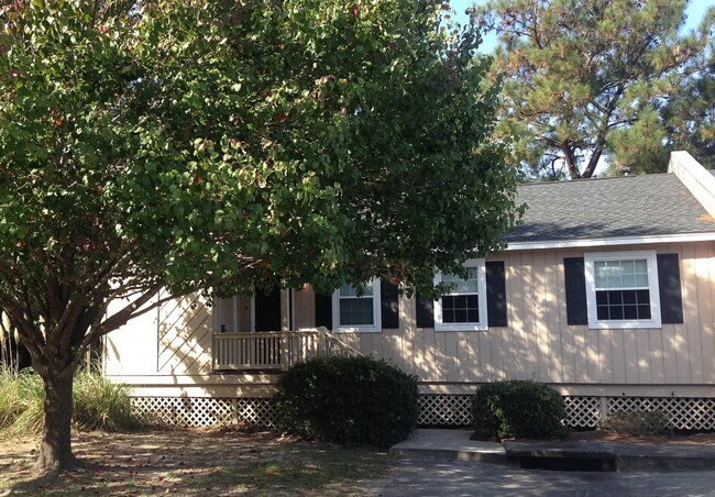 Building Photo - 47 Navigator Ln