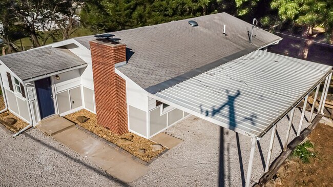 Foto del edificio - 181 SE State Rte 13