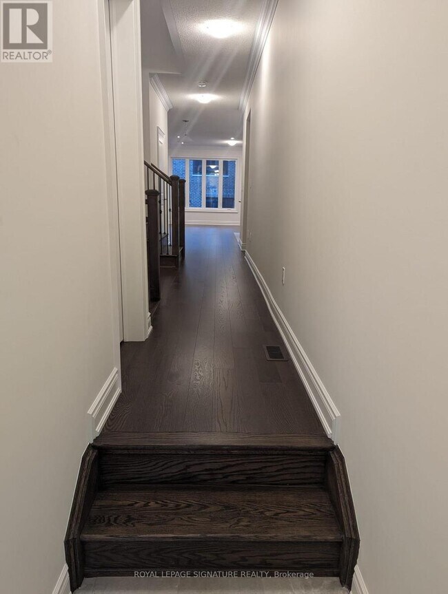 Building Photo - 67 Bermondsey Wy