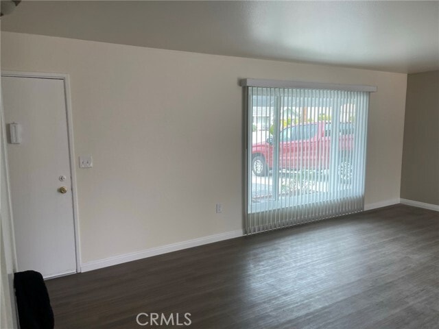 Building Photo - 26621 Oakmont Dr