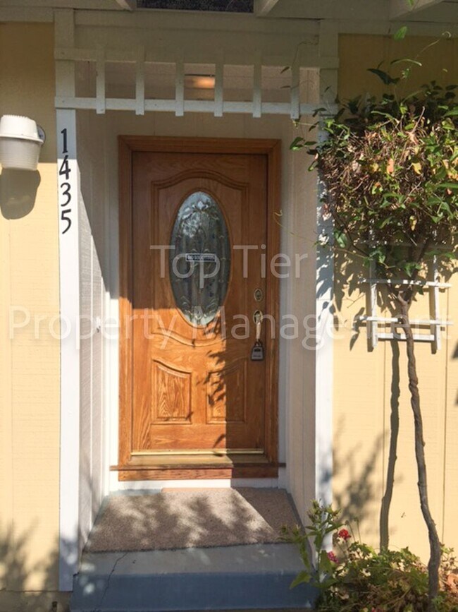 Foto del edificio - Very nice 3 Bd/2 Ba, 1388 sf single-family house in Concord available Now for Lease!