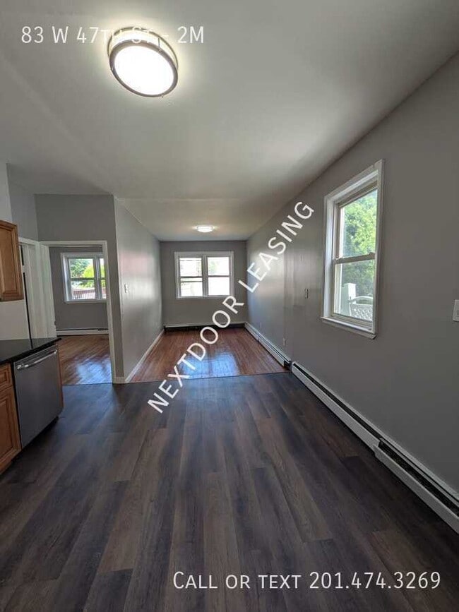 Building Photo - 83 W 47th St