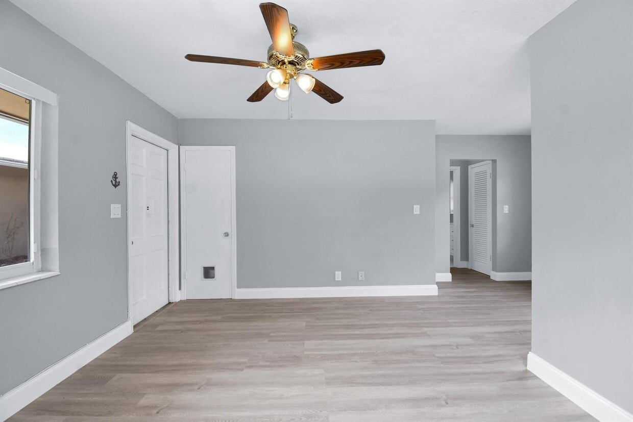 Foto principal - 4751 NE 21st Ter