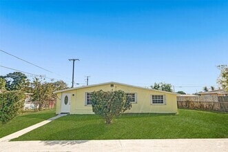 Building Photo - 6110 SW 38th St