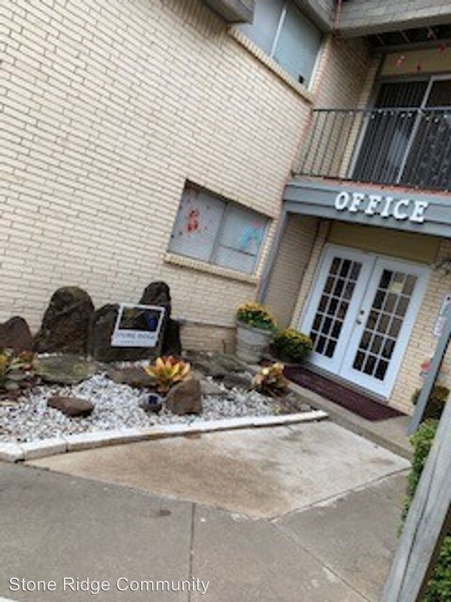 Building Photo - 504 Kemp Blvd