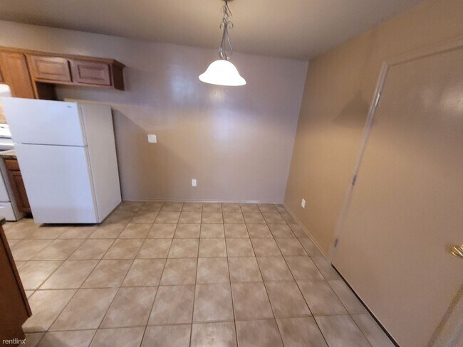 Building Photo - 3 br, 2 bath Duplex - 1701 Riviera Lane 1703