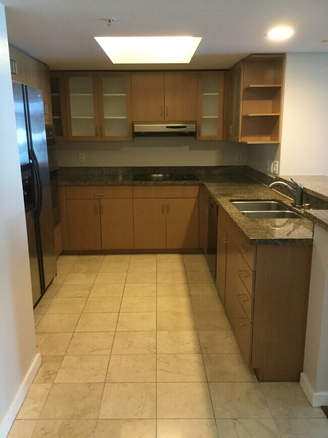 Foto del edificio - 13700 Marina Pointe Dr