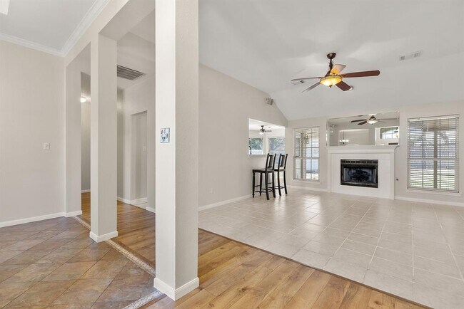 Building Photo - 9220 Colberg Dr
