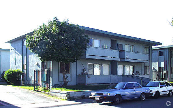 Building Photo - Puerta Villa Apartments