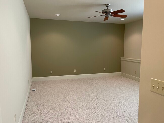 Building Photo - 4907 Portalis Way