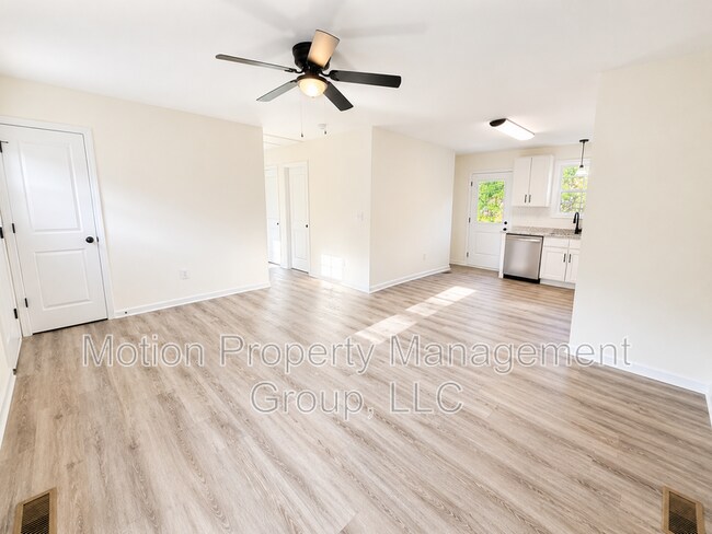Building Photo - 432 N Caldwell Ave