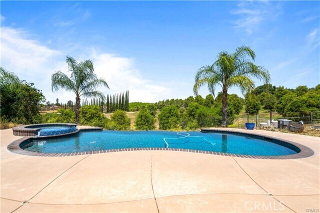 Building Photo - 34970 Santa Rita Rd